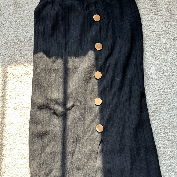 Dresses pants and jeans - Picture 3 of 16